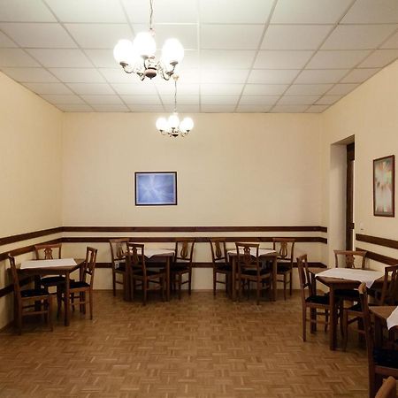 Kroměříž Penzion Maly Val מראה חיצוני תמונה
